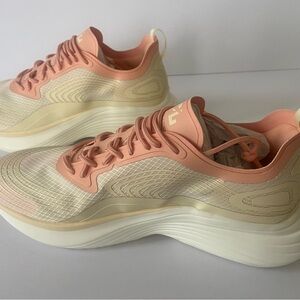 New - APL Streamline Women's Running Shoe - Ivory & Pink Sz 10